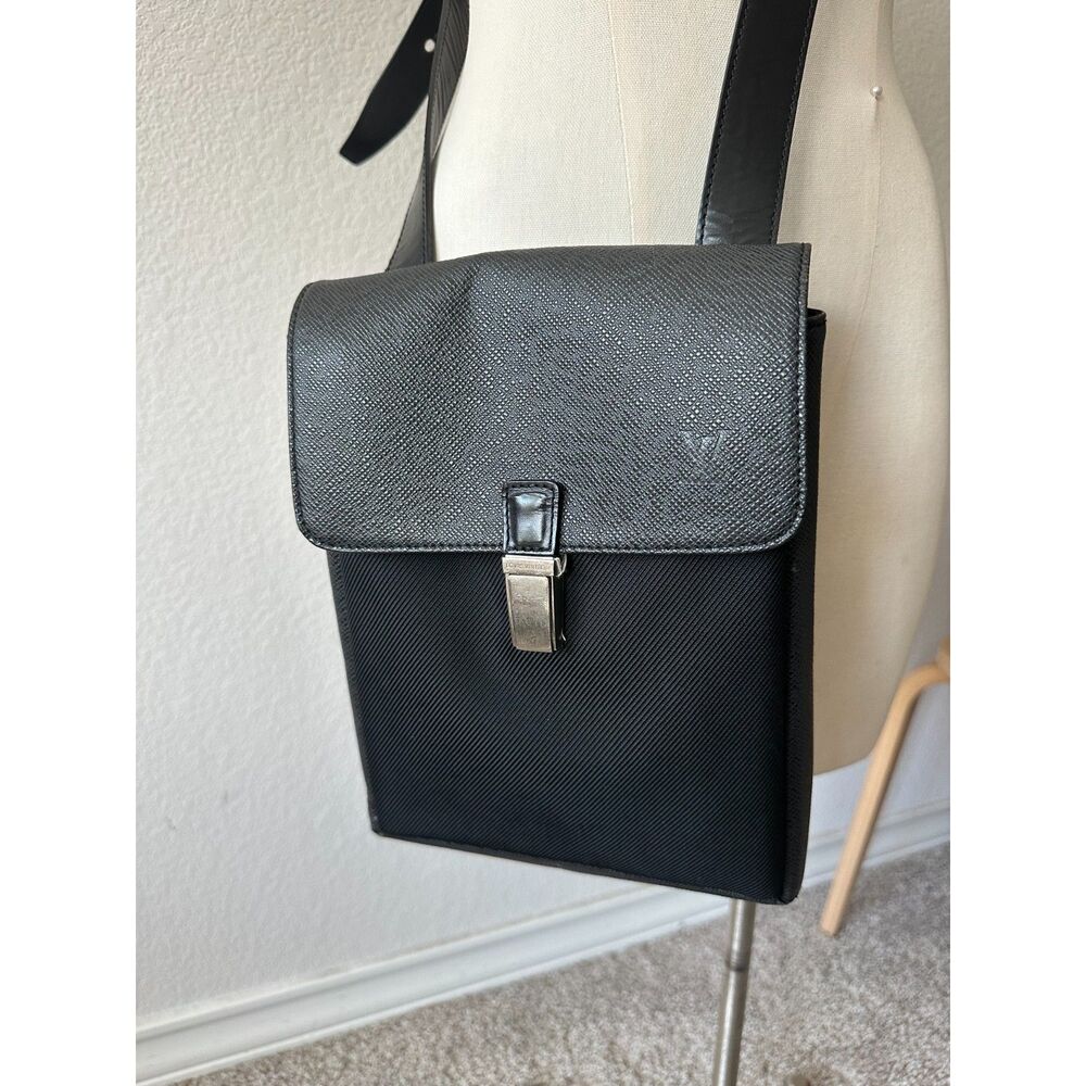 Louis Vuitton Saratov Messenger Bag Taiga Leather and Canvas PM